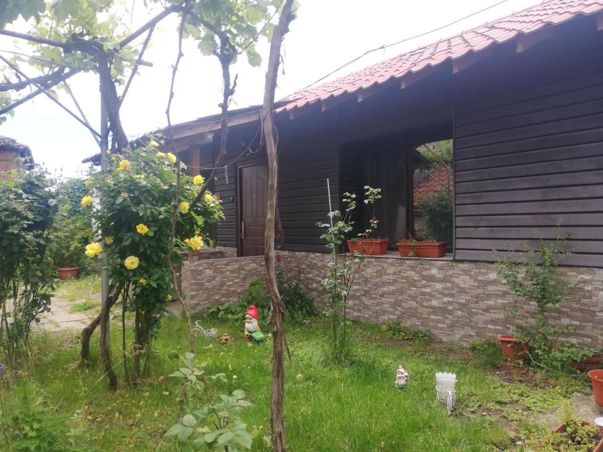 Quiet Nook House Villa Kalofer Bagian luar foto
