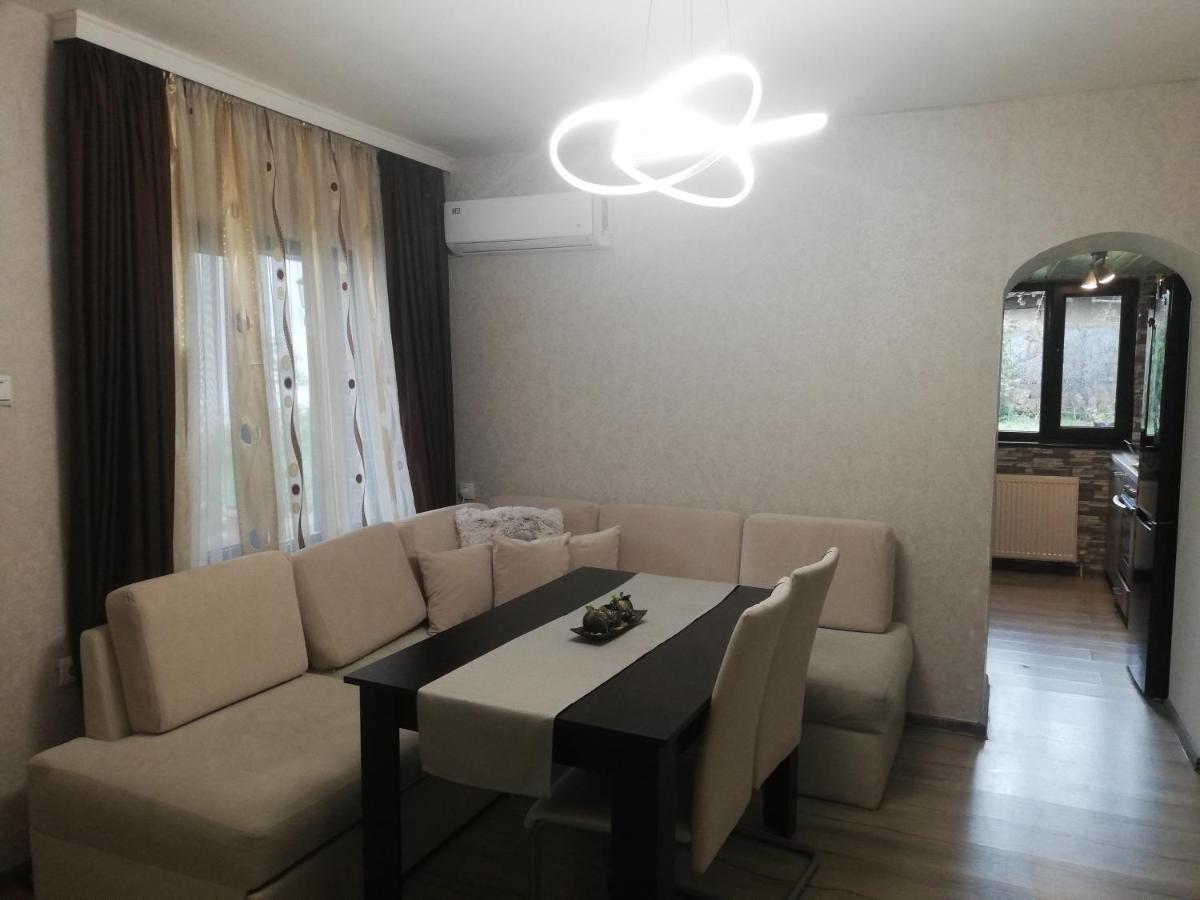 Quiet Nook House Villa Kalofer Bagian luar foto